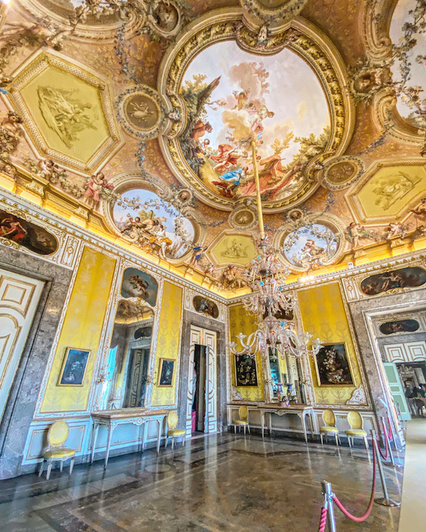 sala autunno caserta paleis