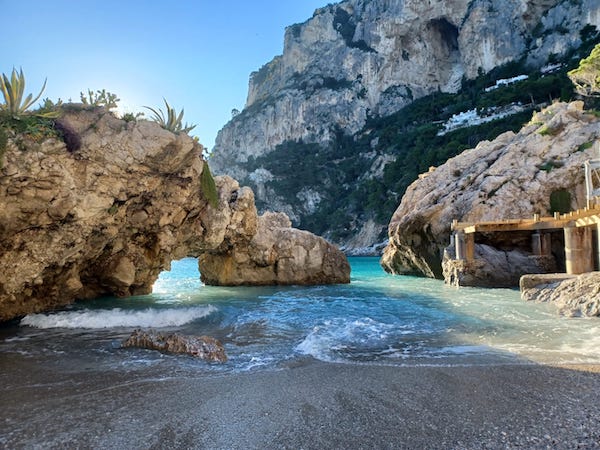 scoglio-delle-sirene-marina-piccola-capri