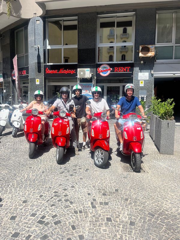 vespa tour napels groep bedrijfsuitje 